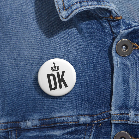 Personalized Crown Design Pin Buttons | Customizable Badges for Events, Parties, Gifts, and Fashion Accessories